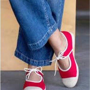 BC Footwear Seychelles Chance Canvas Sneaker With Ties. Red/Cream Size 11